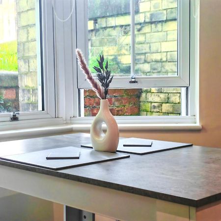1 Bed Hideaway - Cosy Retreat Apartment Йорк Екстериор снимка